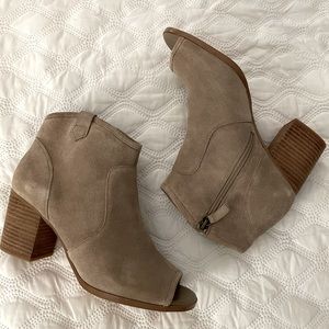 Crown Vintage Women's Peep Toe Boots Sz 9 Medium